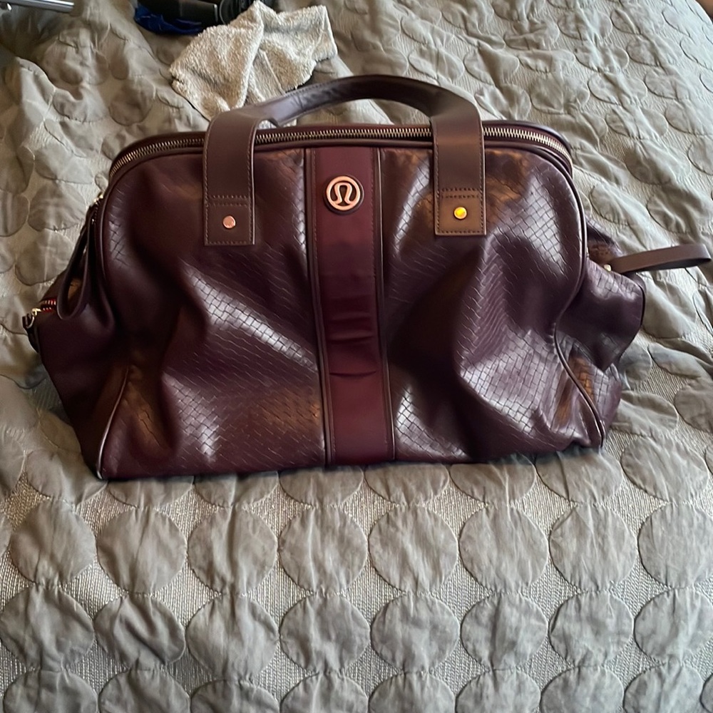 Lululemon: Two Times a Yogi Bag. Make me an offer!